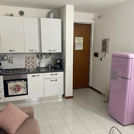 Eleonora Apartment *